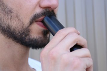 Vapování a nikotin před operací: Vše, co potřebujete vědět
